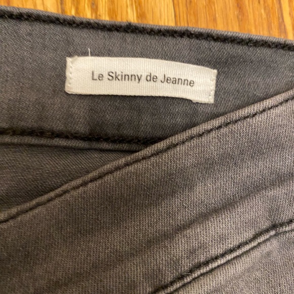 FRAME Le Skinny De Jeanne Satine Rips in Grey Shred Size 28 | 50% Modal - Picture 4 of 12